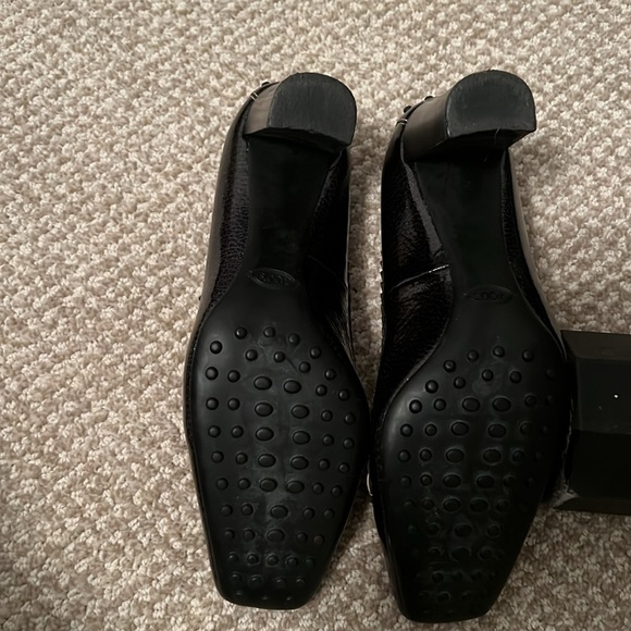 Tod’s Patent Black Leather Heels - 9.5 - Picture 3 of 5